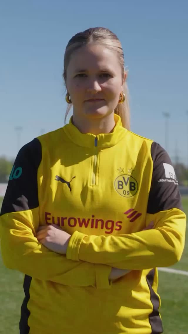 Kennst du Ubiquinol? Ist wichtig. 💛⚫
Ubiquinol ist die aktive Form von Coenzym Q10 und spielt eine zentrale Rolle bei der Energiegewinnung in deinen Zellen. Wer viel leistet, braucht Zellen, die mithalten. Kaneka Ubiquinol unterstützt Energie, Herz, Muskeln und Immunsystem – ganz natürlich. Im Sport wie im Alltag. @bvb09frauen 

#KanekaUbiquinol #BVB #Energie #Leistung